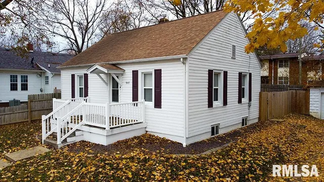 $99,500 | 907 Franklin Avenue, Greenville, IL 62246