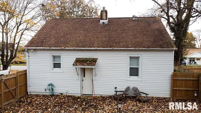 $99,500 | 907 Franklin Avenue, Greenville, IL 62246