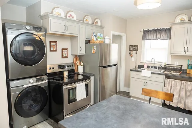 $99,500 | 907 Franklin Avenue, Greenville, IL 62246