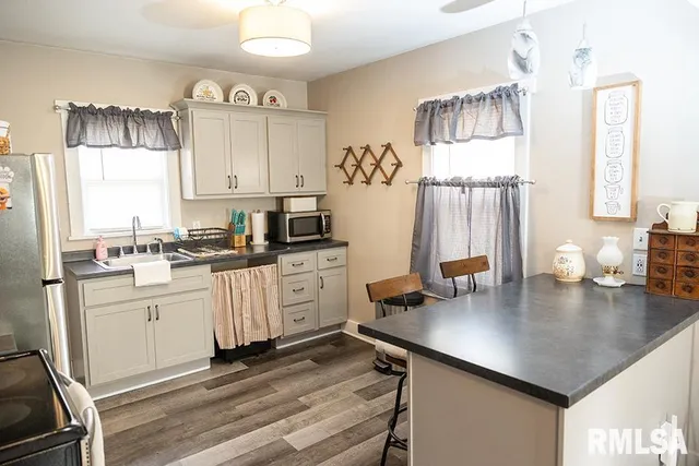 $99,500 | 907 Franklin Avenue, Greenville, IL 62246