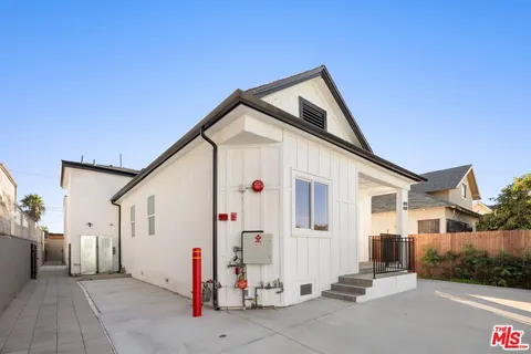 $1,499,000 | 1038 East 53rd Street, Los Angeles, CA 90011