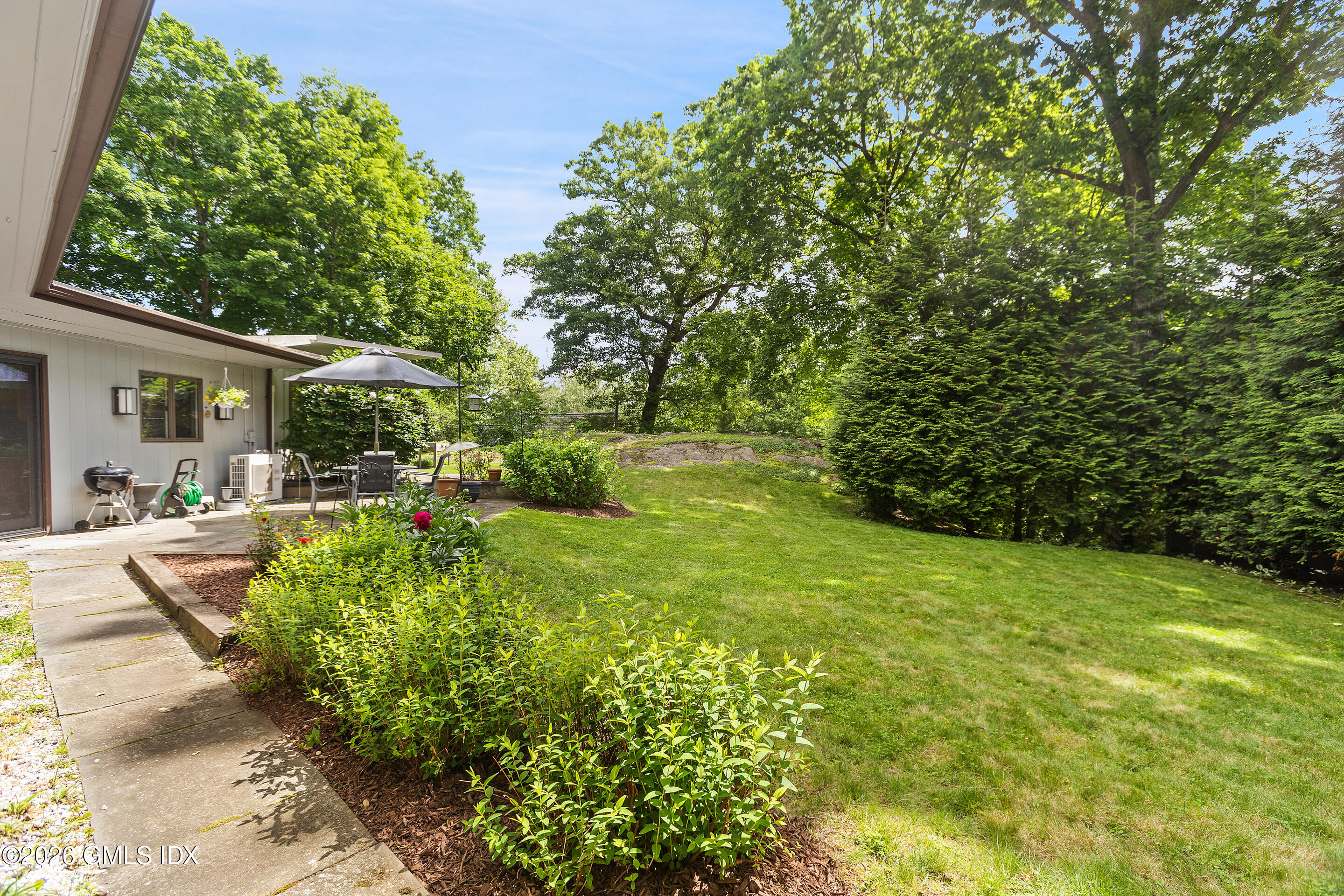 7 Chasmar Road Old Greenwich, CT 06870 - Photo 6 of 28 148A0970_1