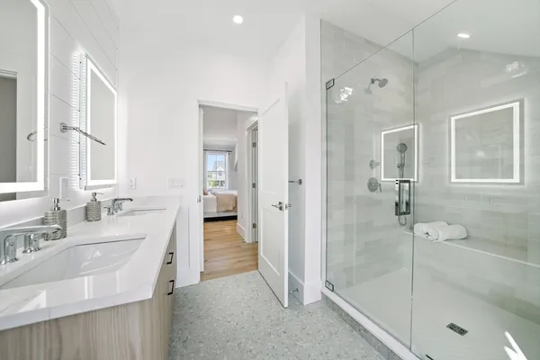 $3,225,000 | 5 Goldenrod Court, Nantucket, MA 02554