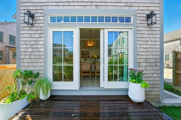 $3,225,000 | 5 Goldenrod Court, Nantucket, MA 02554