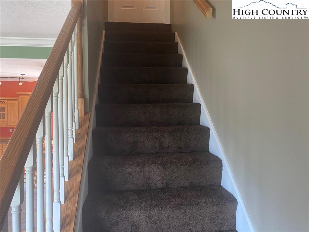 125 Moxley Ridge Road Sparta, NC 28675 - Photo 10 of 30 a view of entryway