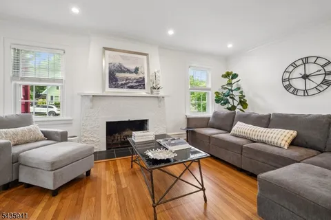 $899,000 | 14 Evergreen Place, Maplewood, NJ 07040