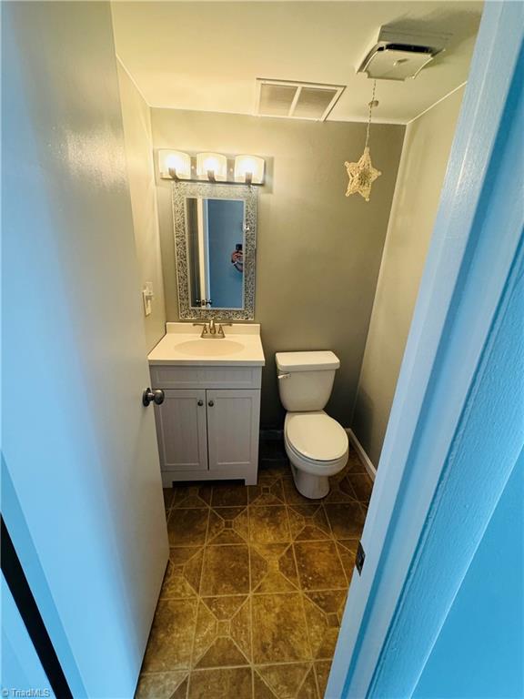5725 Bramblegate Road Greensboro, NC 27409 - Photo 5 of 16 Gallery Image 5