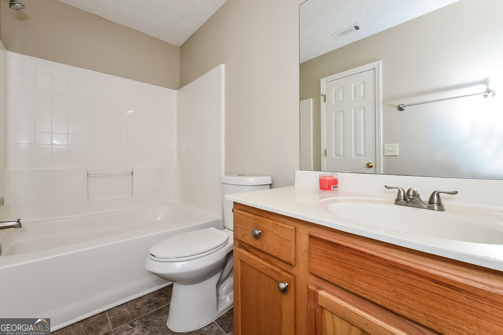 815 Lakeside Circle Covington, GA 30016 - Photo 9 of 17