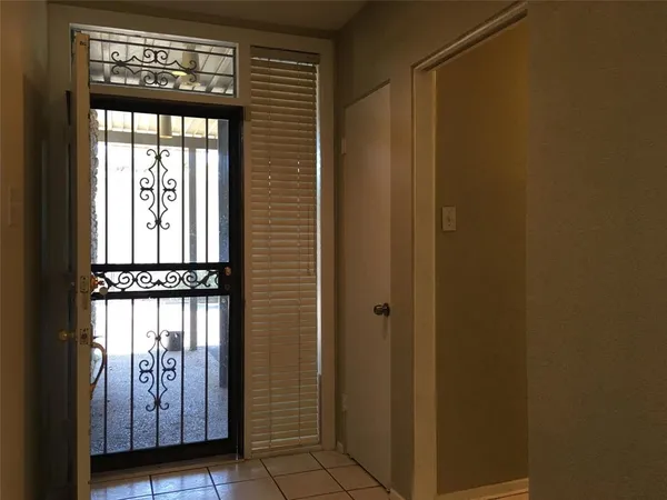 $299,900 | 4500 Westridge Avenue, Unit 18, Fort Worth, TX 76116