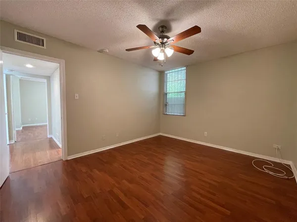 $269,500 | 4500 Westridge Avenue, Unit 18, Fort Worth, TX 76116