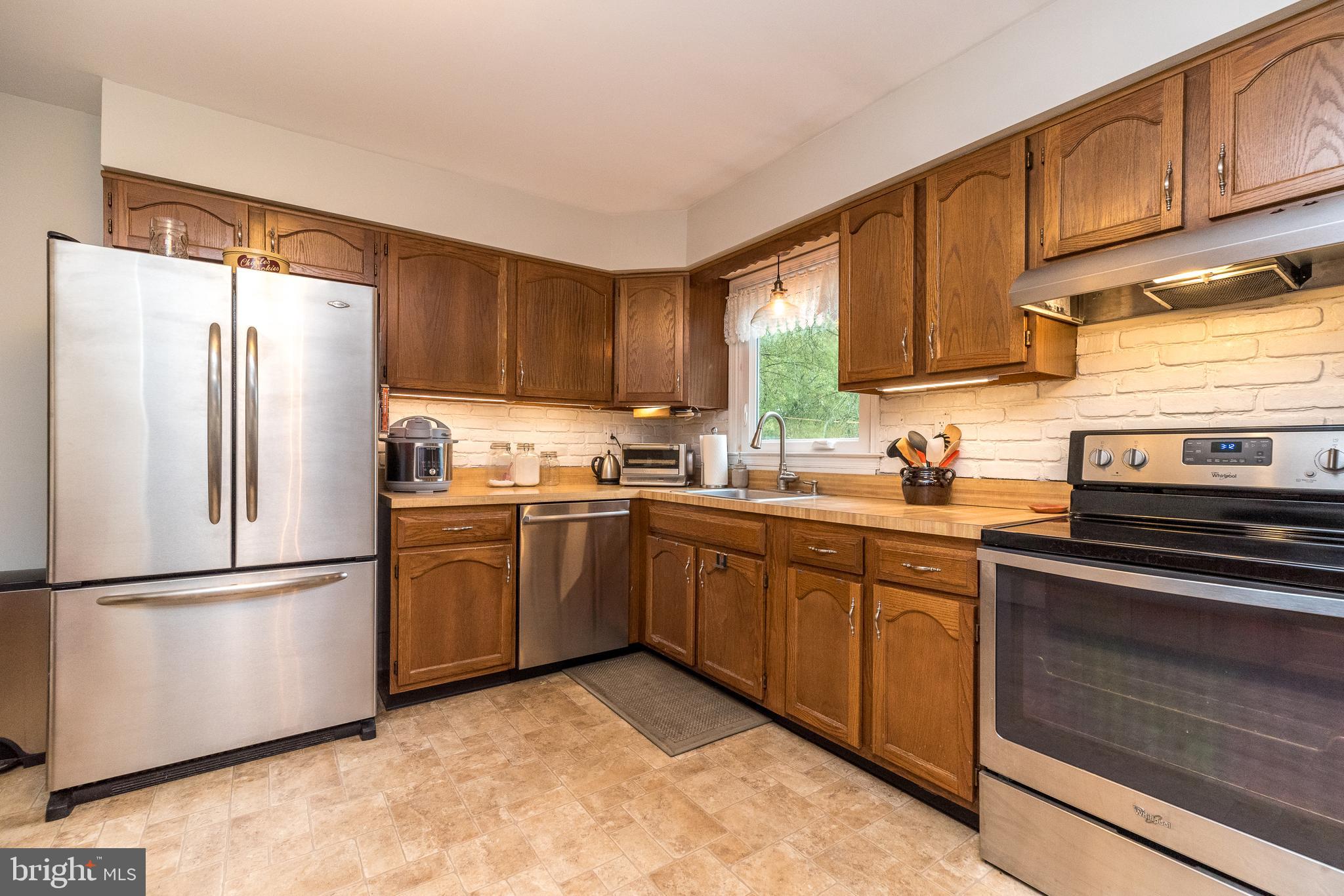 831 South Perkasie Road Perkasie, PA 18944 - Photo 9 of 25 Spacious Kitchen