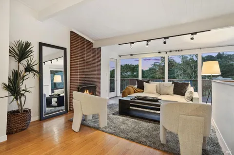$1,595,000 | 488 Chapman Drive, Corte Madera, CA 94925