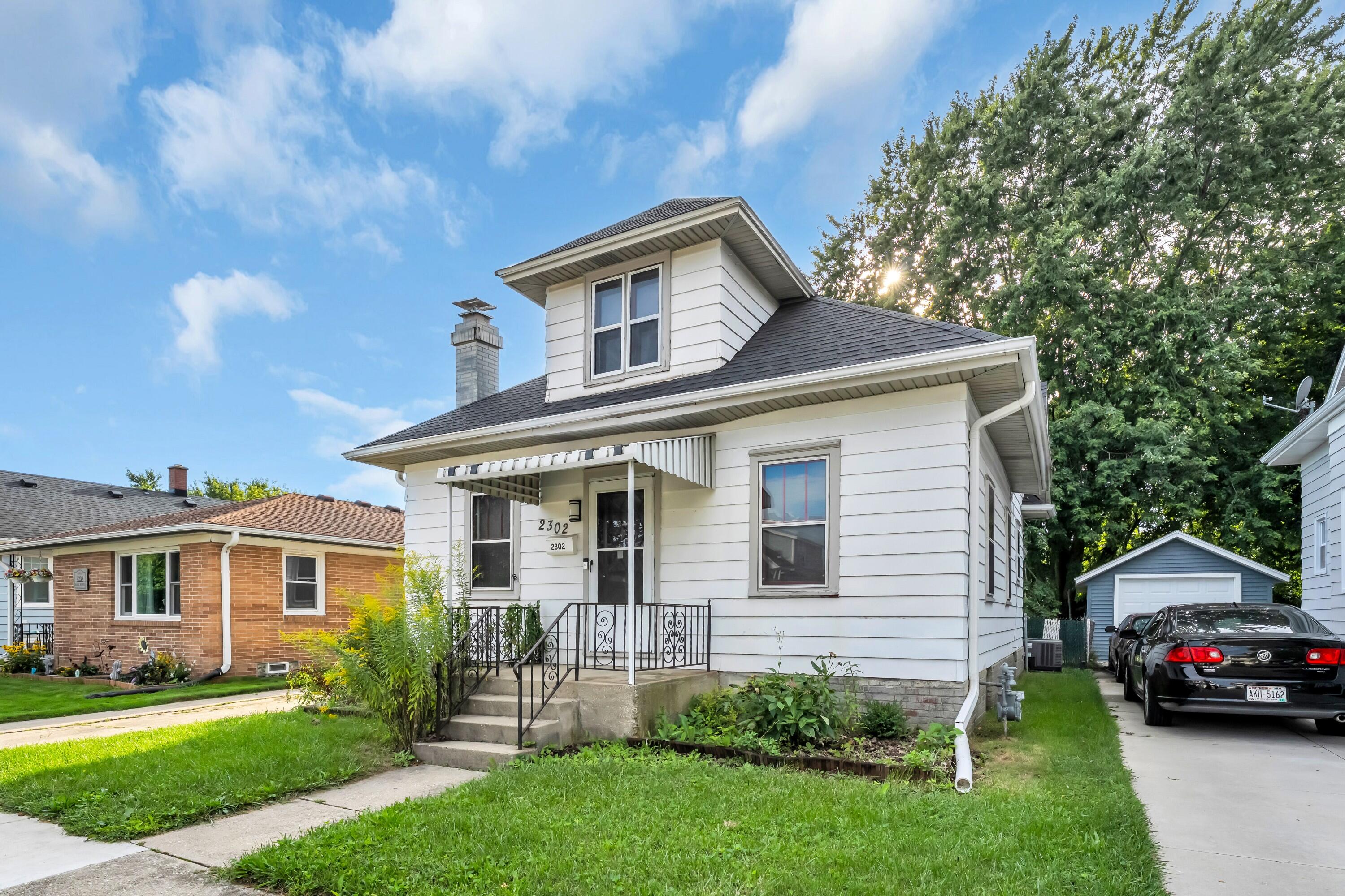 2302 Blake Avenue Racine, WI 53404 - Photo 1 of 38 Photo (1)