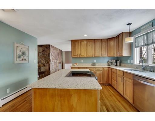 8 Briarwood Road Woburn, MA 01801 - Photo 11 of 30