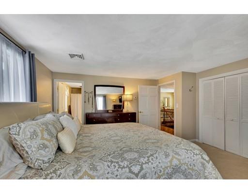 8 Briarwood Road Woburn, MA 01801 - Photo 16 of 30