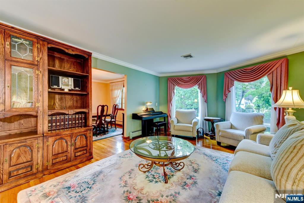 11 Yellow Brick Road Wayne, NJ 07470 - Photo 9 of 41