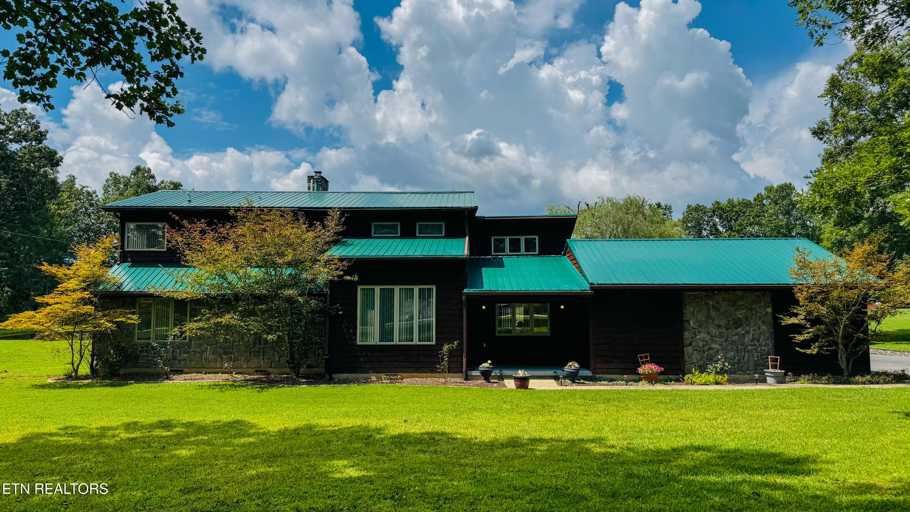 2539 Annadell Road Pioneer, TN 37847 - Photo 3 of 60 IMG_8203