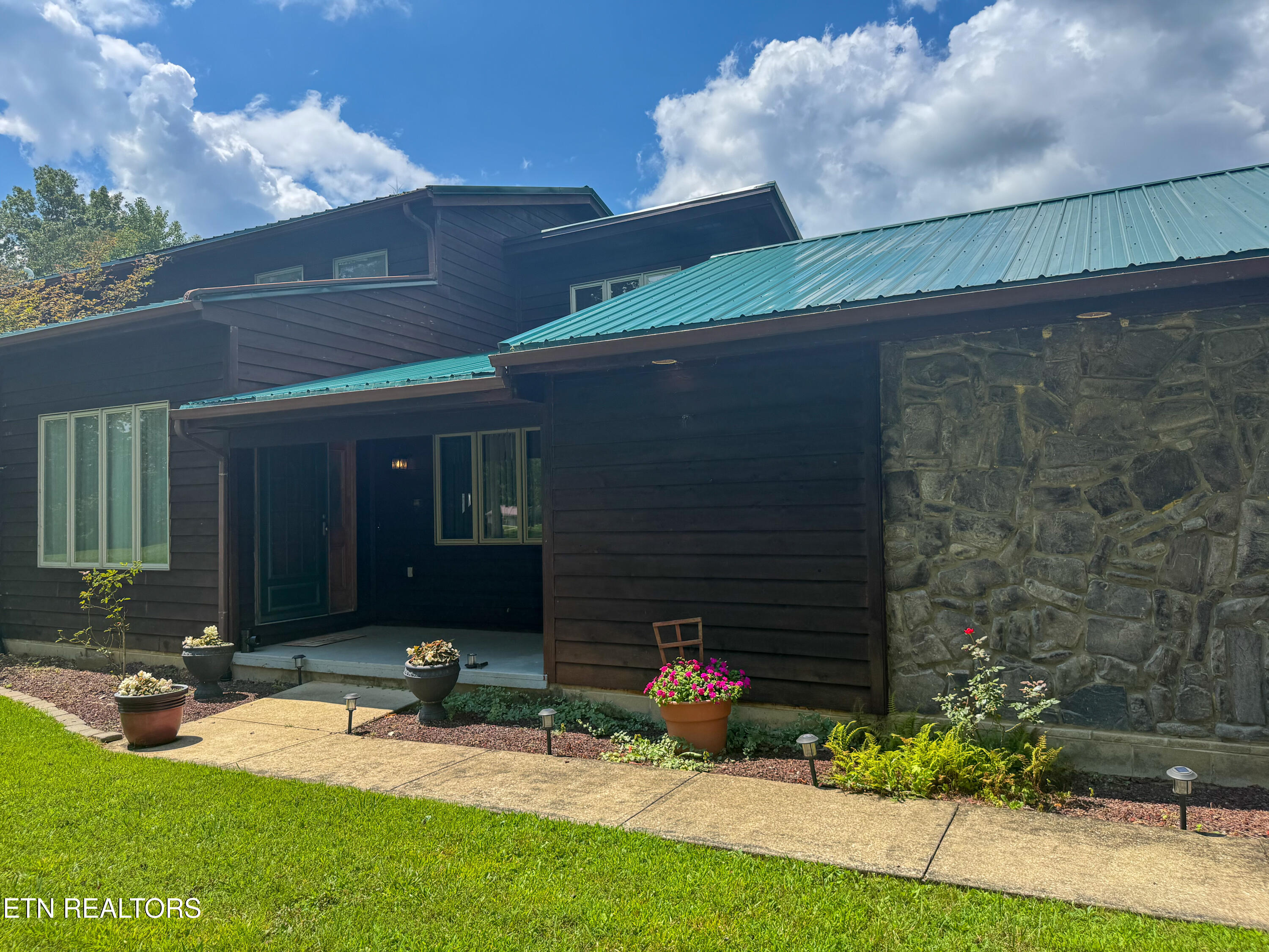 2539 Annadell Road Pioneer, TN 37847 - Photo 5 of 60 IMG_8255