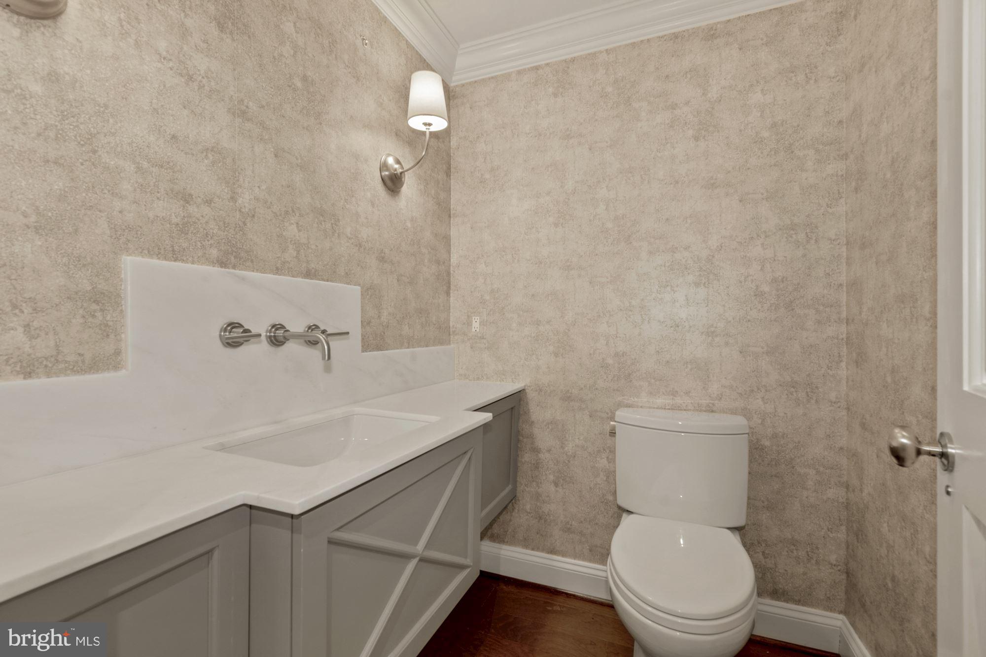 3030 K Street Northwest, Unit 201 Washington, DC 20007 - Photo 8 of 19 Powder Room