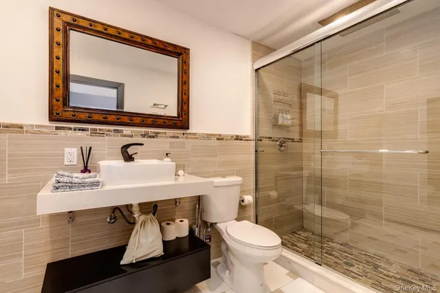 $1,949,999 | 200 Clocks Boulevard, Massapequa, NY 11758