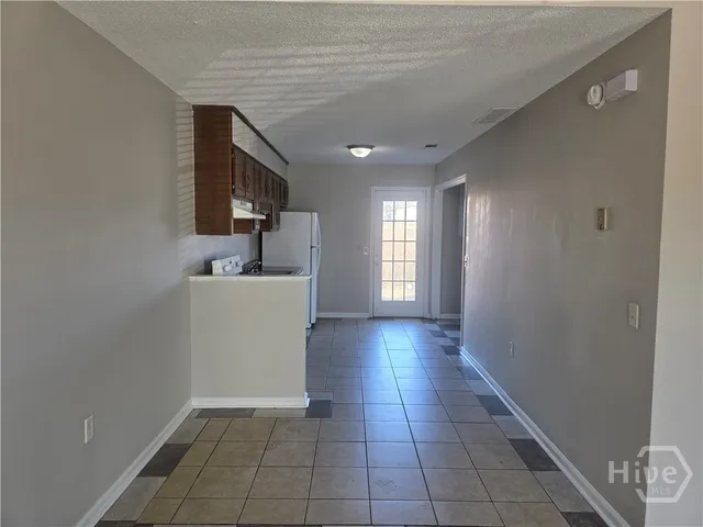$1,000 | 230 Lanier Drive, Unit 289, Statesboro, GA 30458