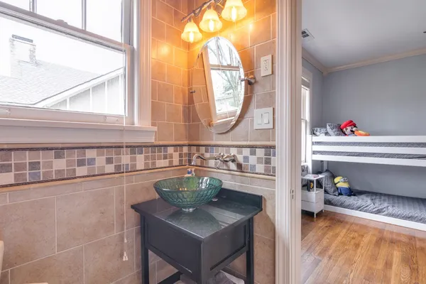 $675,000 | 1499 Harbert Avenue, Memphis, TN 38104