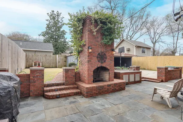 $675,000 | 1499 Harbert Avenue, Memphis, TN 38104