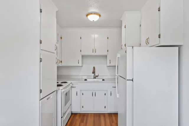 $11,800,000 | 256 La Pala Drive, San Jose, CA 95127