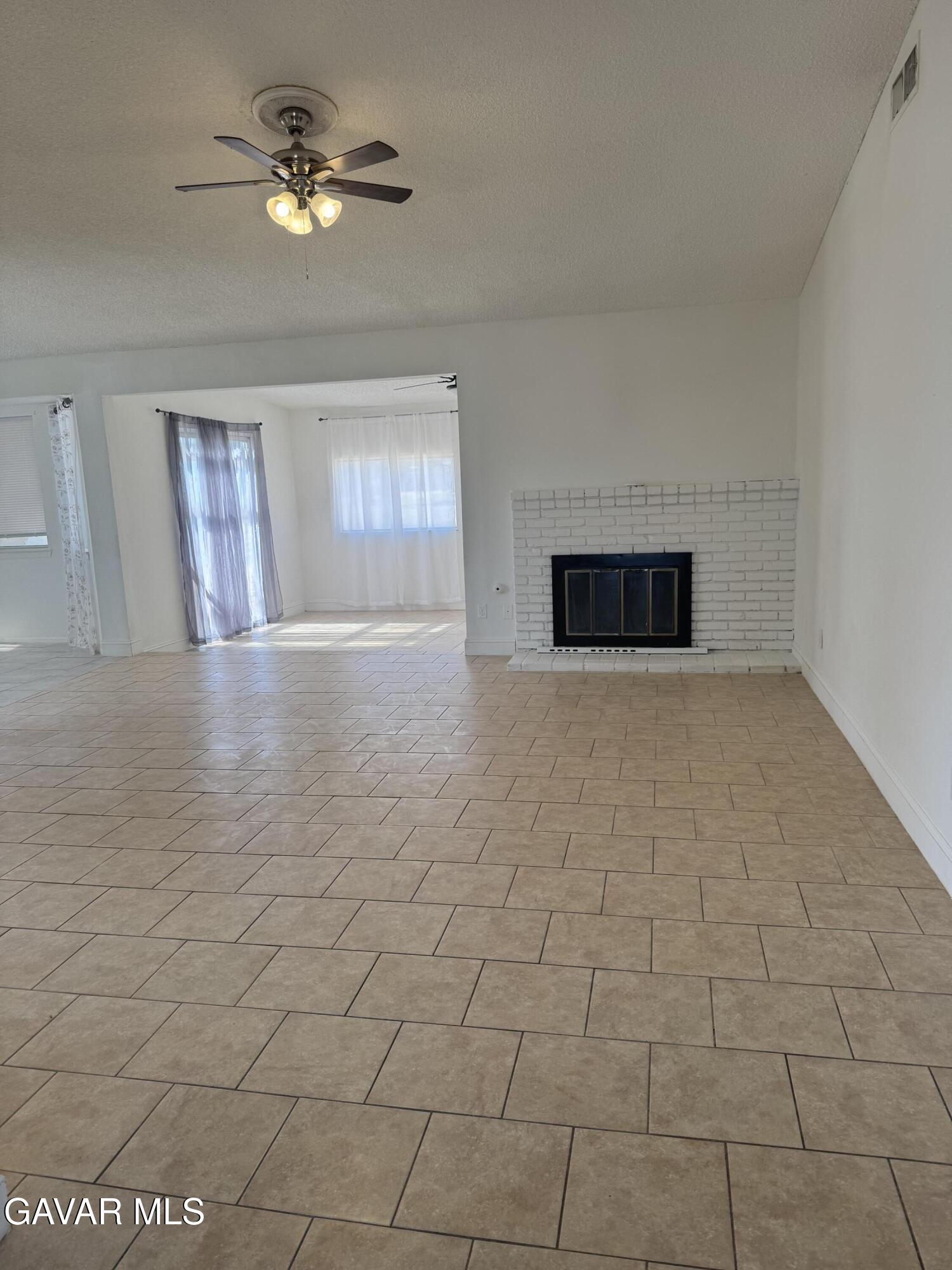 39457 Frontier Circus Street Palmdale, CA 93591 - Photo 14 of 37 IMG_6451