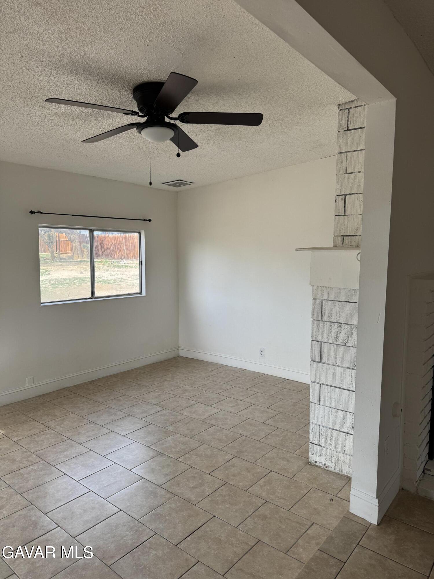 39457 Frontier Circus Street Palmdale, CA 93591 - Photo 20 of 37 IMG_6375