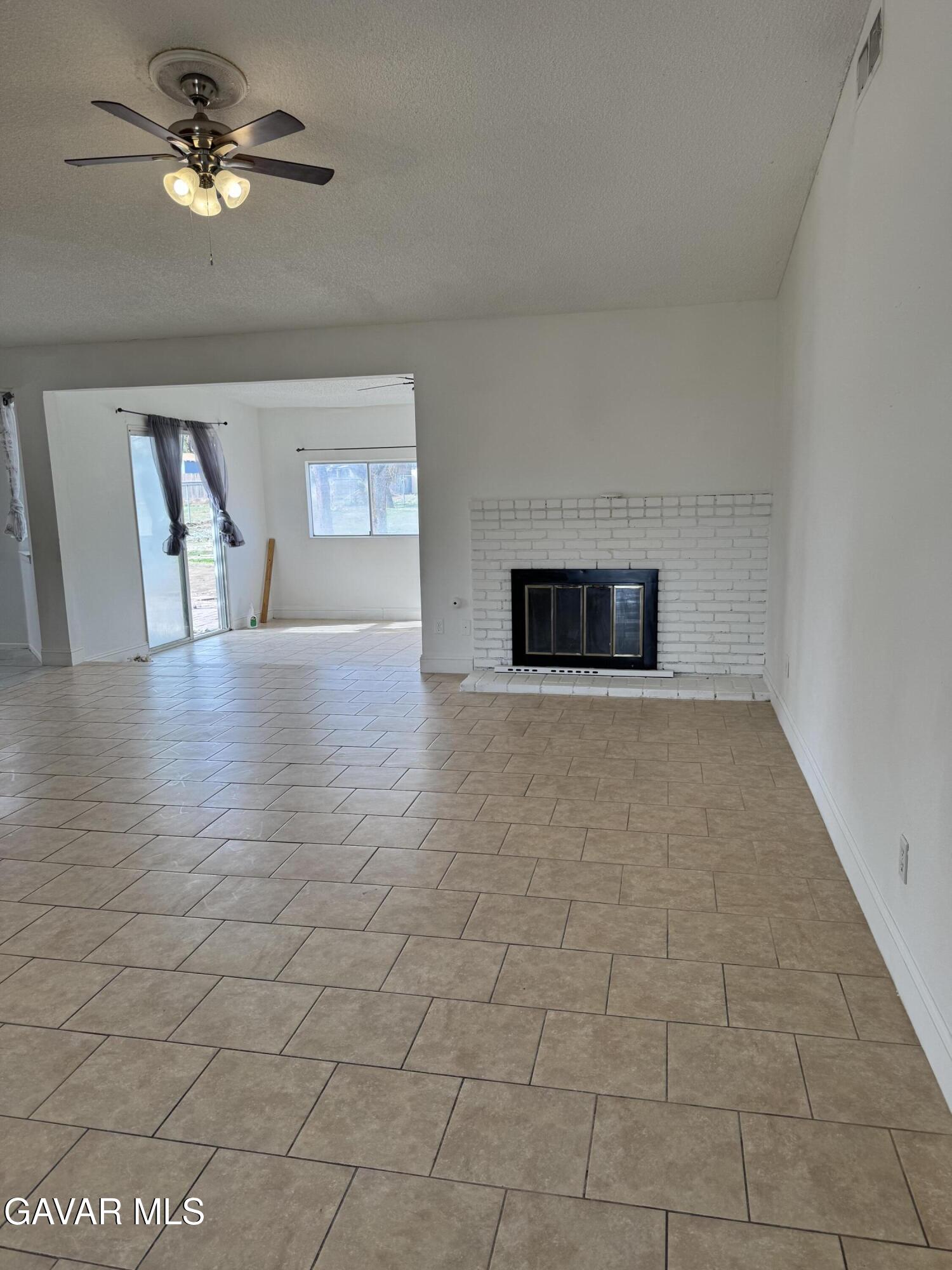 39457 Frontier Circus Street Palmdale, CA 93591 - Photo 23 of 37 IMG_6388