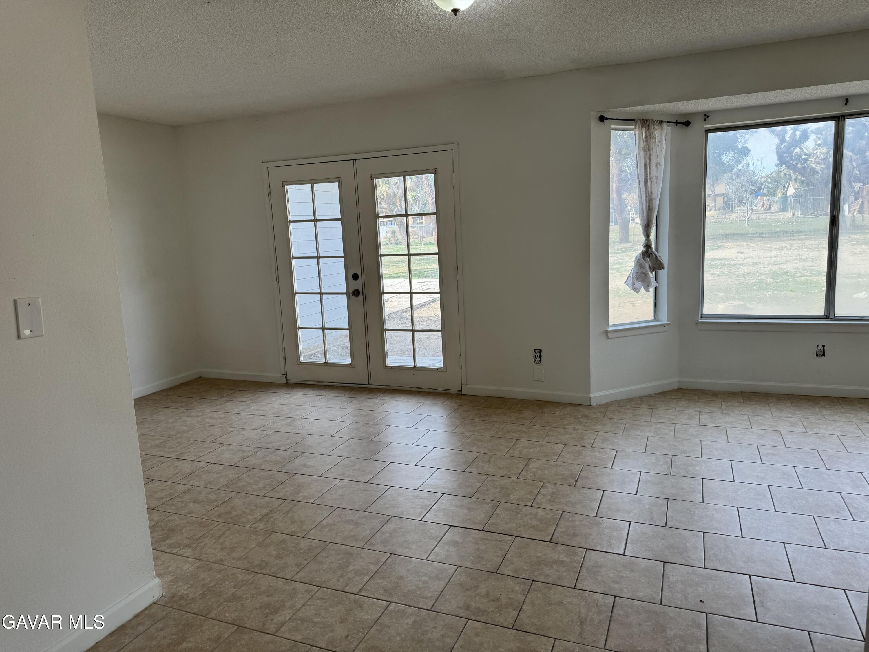 39457 Frontier Circus Street Palmdale, CA 93591 - Photo 25 of 37 IMG_6382