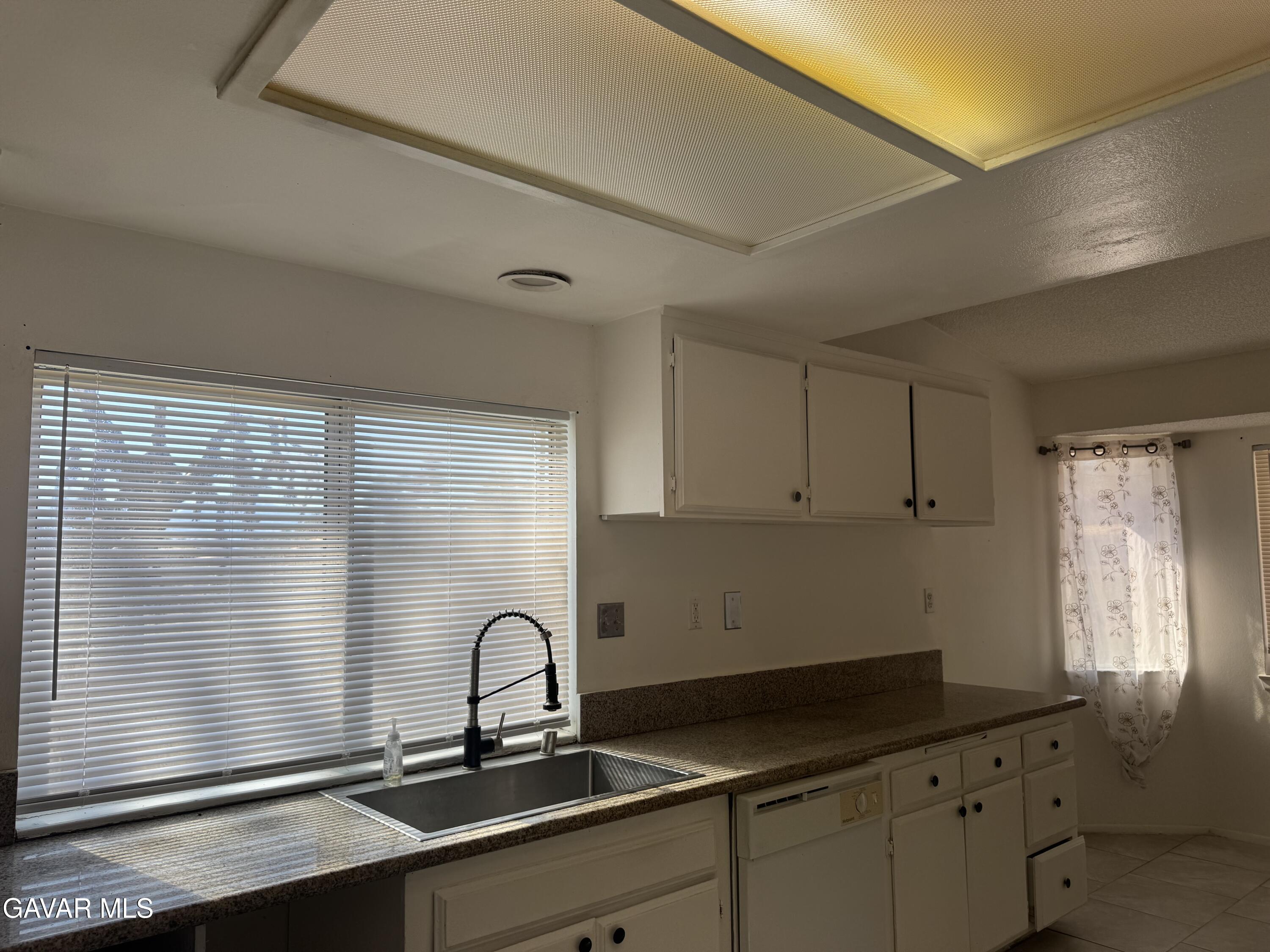 39457 Frontier Circus Street Palmdale, CA 93591 - Photo 35 of 37 IMG_6447