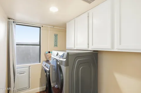 $568,500 | 1413 East Vaughn Avenue, Gilbert, AZ 85234