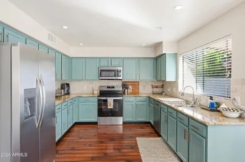 $568,500 | 1413 East Vaughn Avenue, Gilbert, AZ 85234