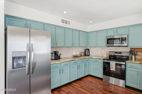 $568,500 | 1413 East Vaughn Avenue, Gilbert, AZ 85234