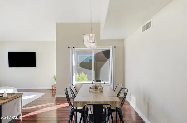 $568,500 | 1413 East Vaughn Avenue, Gilbert, AZ 85234