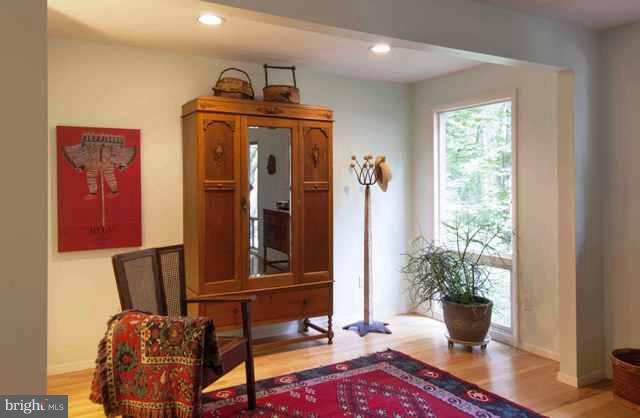 2512 Trophy Lane Reston, VA 20191 - Photo 5 of 16 Bedroom (Master) Sitting Room