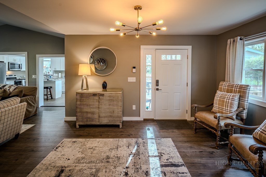 88 Trillium Road Newland, NC 28657 - Photo 6 of 44 a living room with furniture
