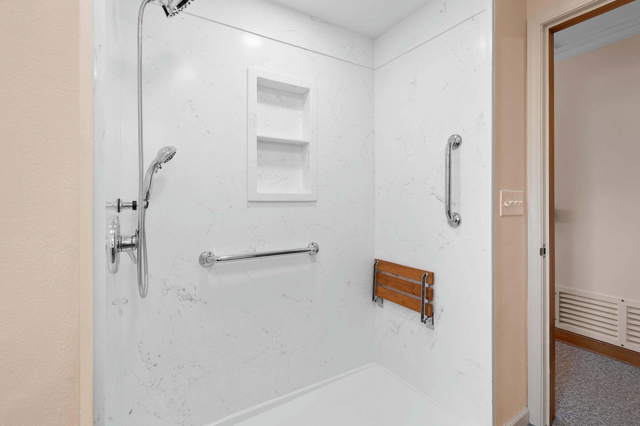 134 East Byrd Street Appleton, WI 54911 - Photo 24 of 50