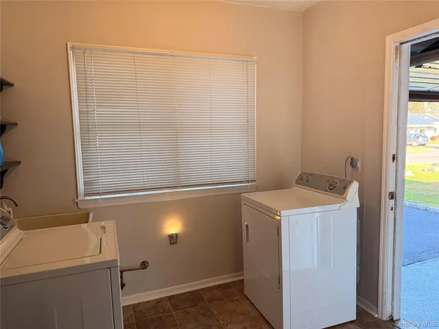 $699,000 | 10 Armell Street, Huntington Station, NY 11746