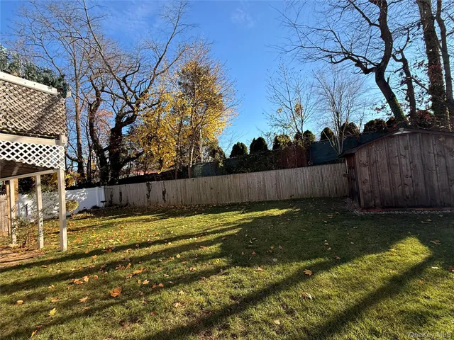 $699,000 | 10 Armell Street, Huntington Station, NY 11746