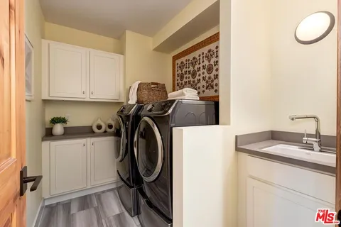 $4,595,000 | 2841 Montcalm Avenue, Los Angeles, CA 90046