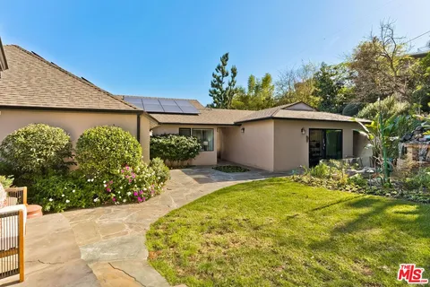 $4,595,000 | 2841 Montcalm Avenue, Los Angeles, CA 90046