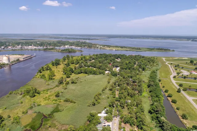 $435,000 | 610 Bayview Drive, Georgetown, SC 29440