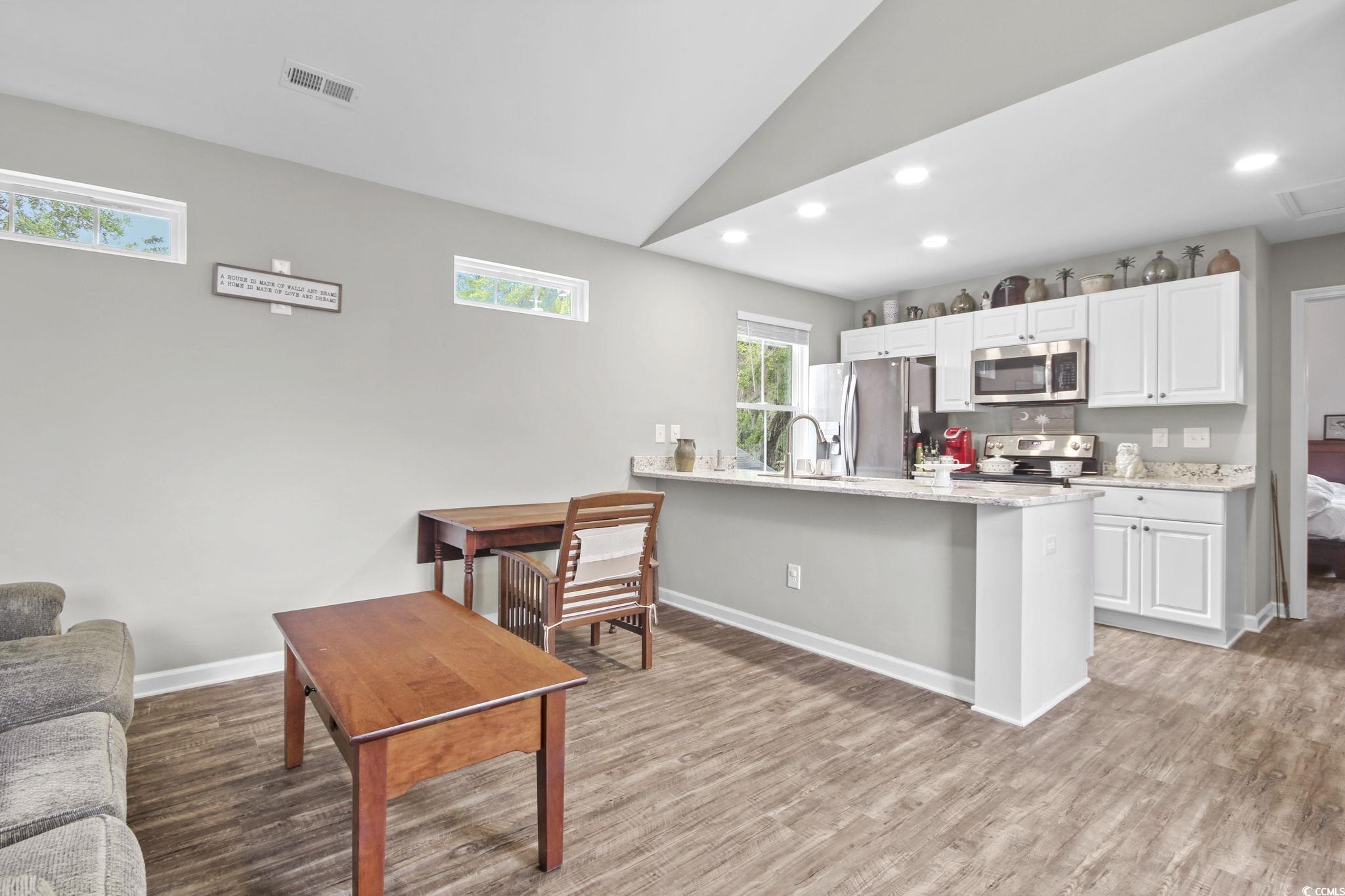 610 Bayview Drive Georgetown, SC 29440 - Photo 5 of 37