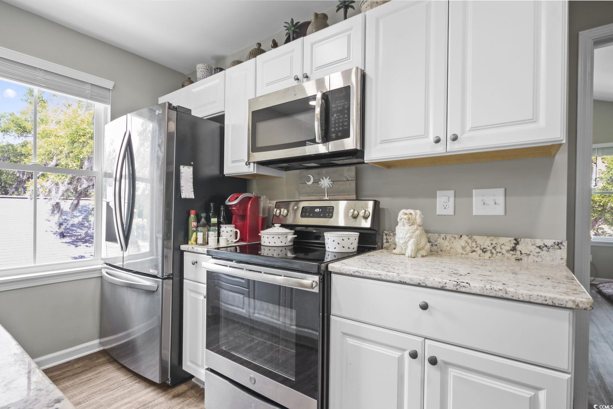 610 Bayview Drive Georgetown, SC 29440 - Photo 10 of 37