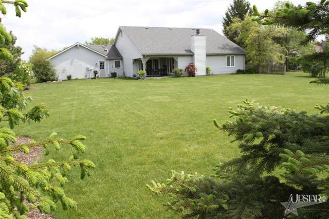 1202 Timberlake Trail Fort Wayne, IN 46804 - Photo 4 of 30 Gallery Image 4