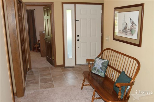 1202 Timberlake Trail Fort Wayne, IN 46804 - Photo 8 of 30 Gallery Image 8