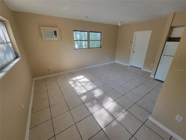 $1,000 | 698 Union Street, Unit 4, Dunedin, FL 34698